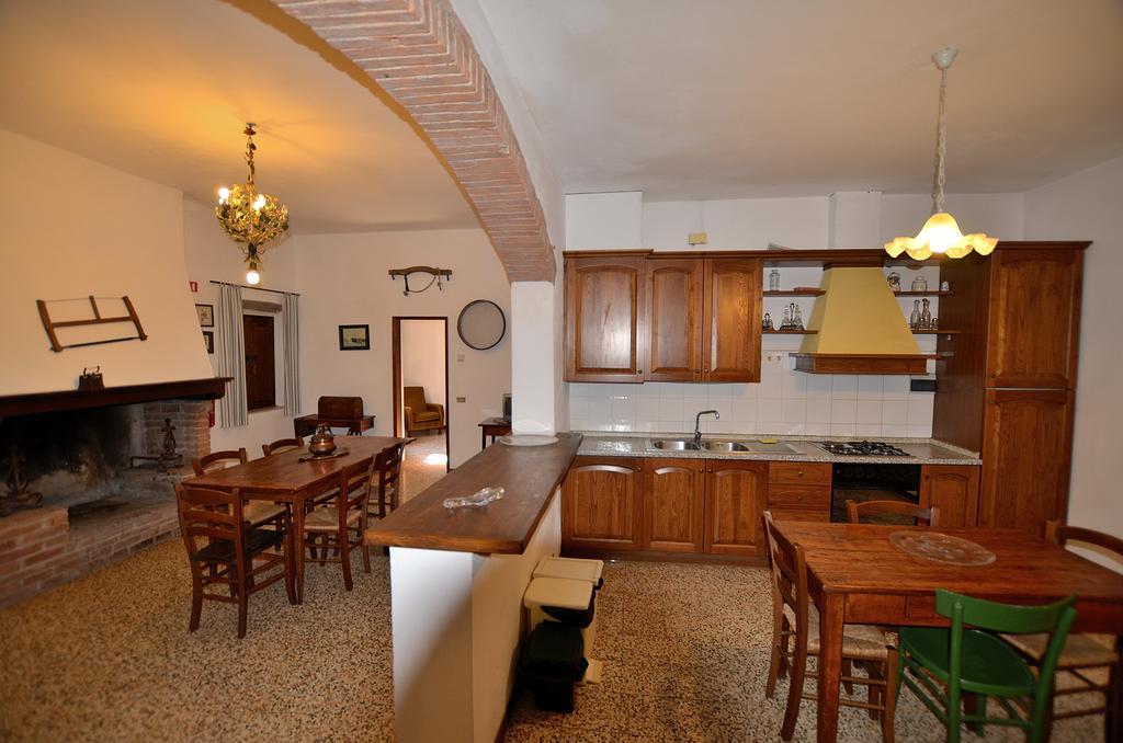 Agriturismo Poggio Ai Grilli Gambassi Terme Phòng bức ảnh